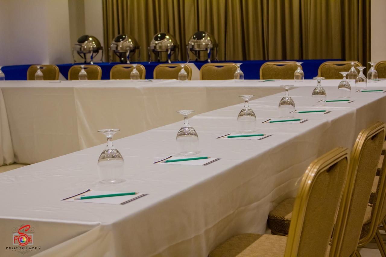 Hotel Marciano Calamba  Ngoại thất bức ảnh