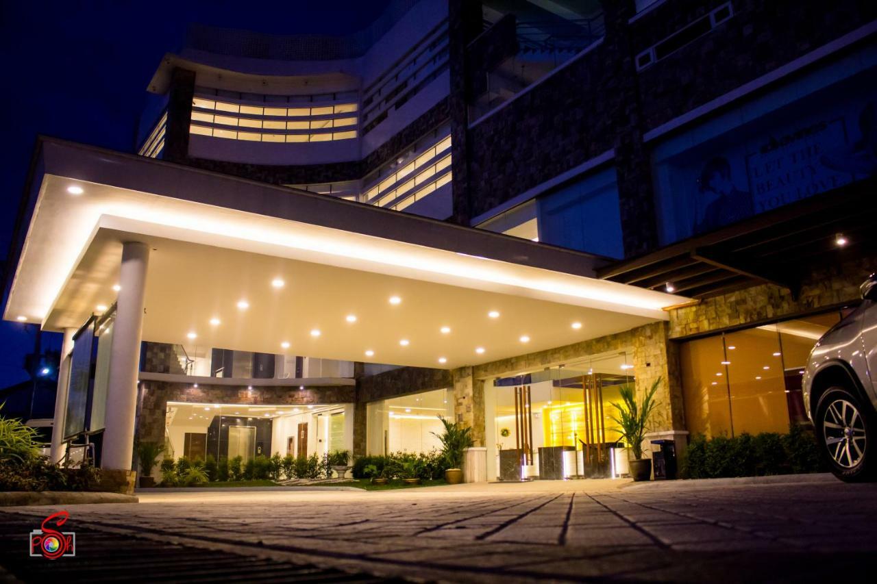 Hotel Marciano Calamba  Ngoại thất bức ảnh