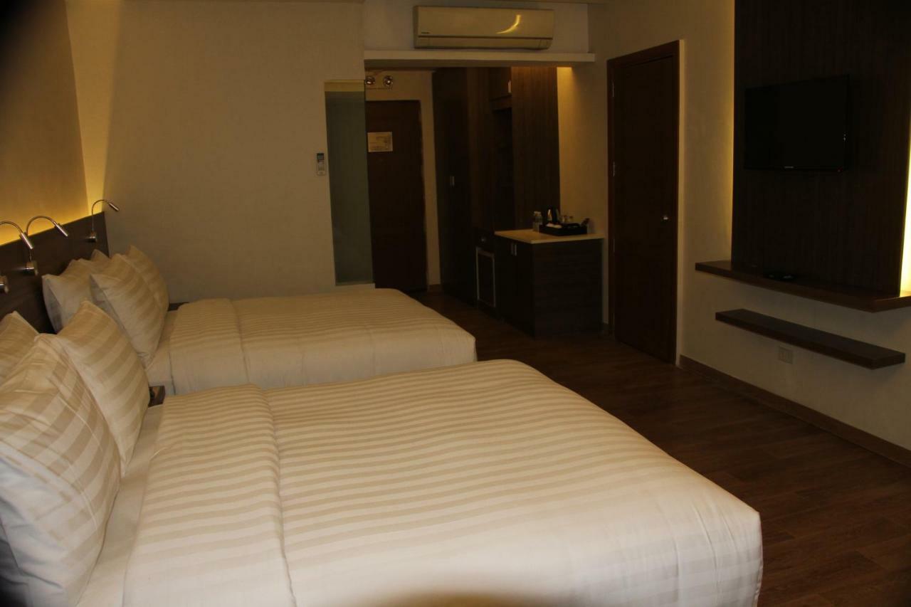 Hotel Marciano Calamba  Ngoại thất bức ảnh