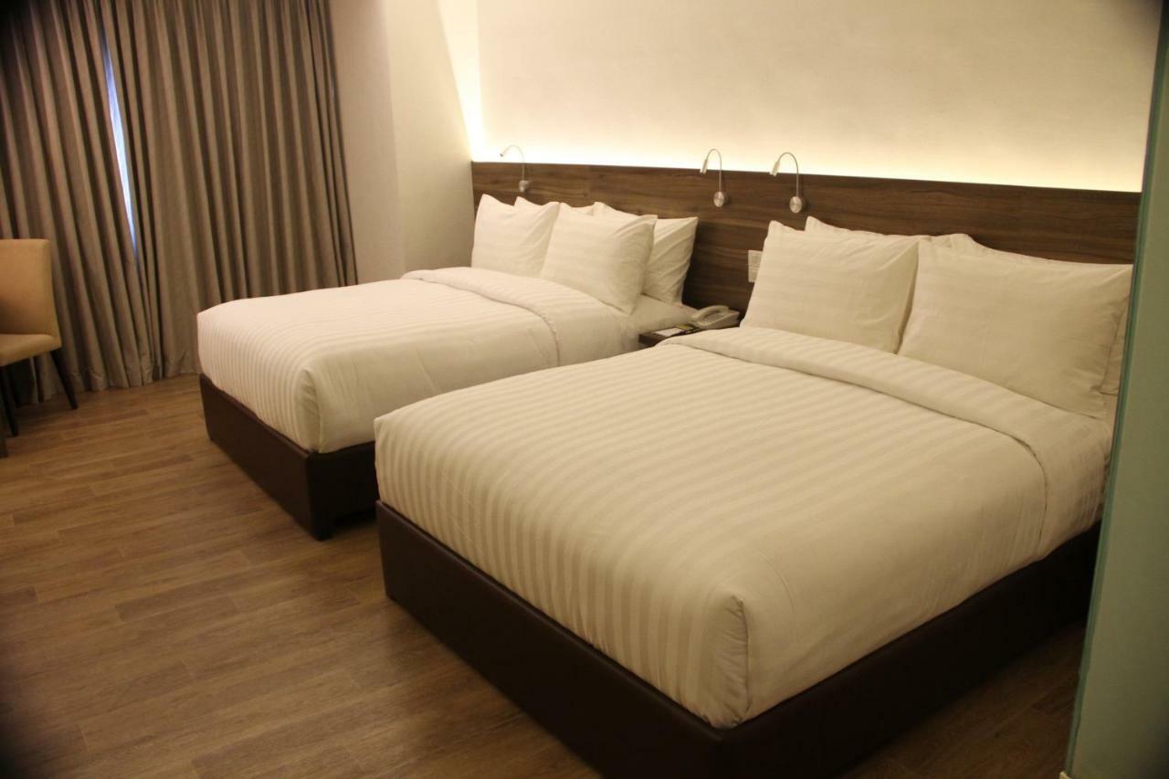 Hotel Marciano Calamba  Ngoại thất bức ảnh